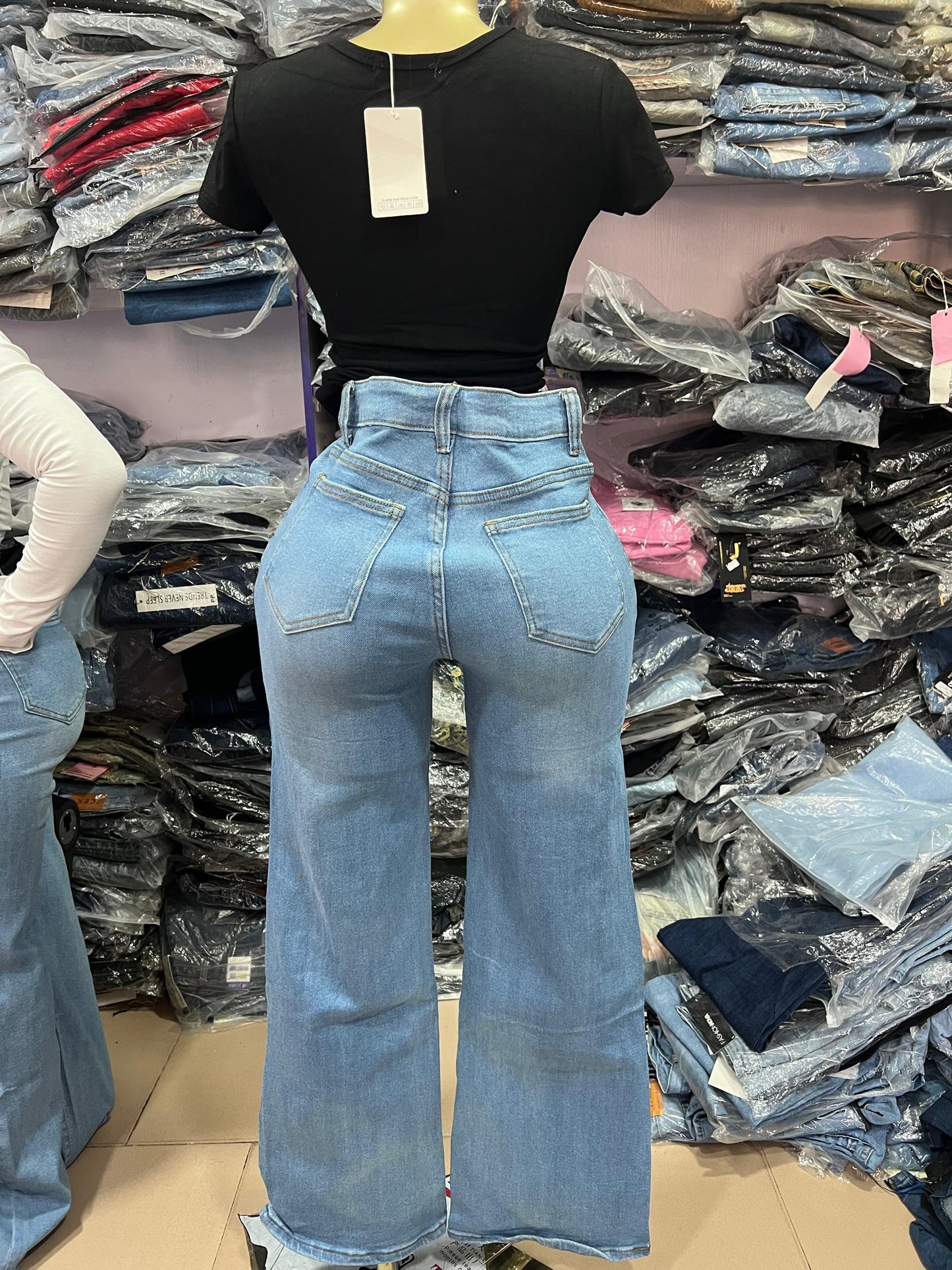 Unripped high rise jean CJ21428F57