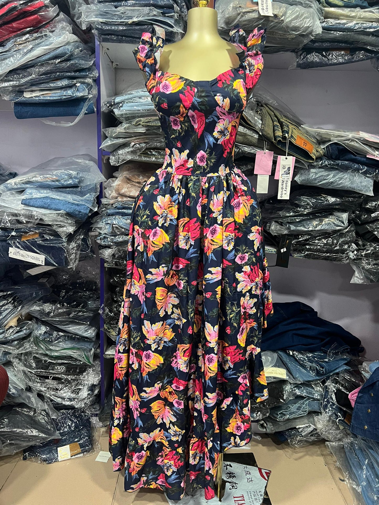 Maxi floral dress size 10-16