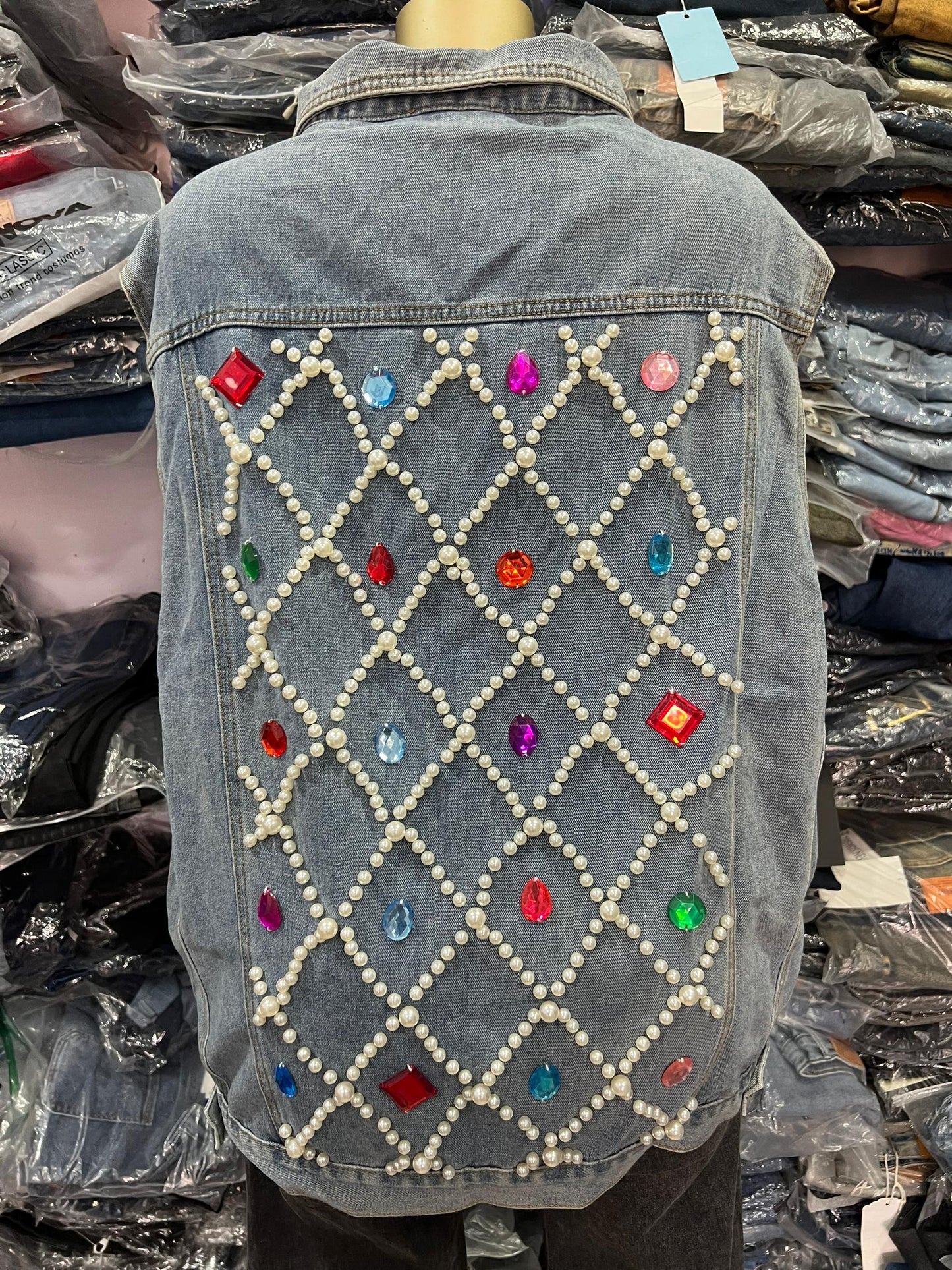 Stone sleeveless jacket