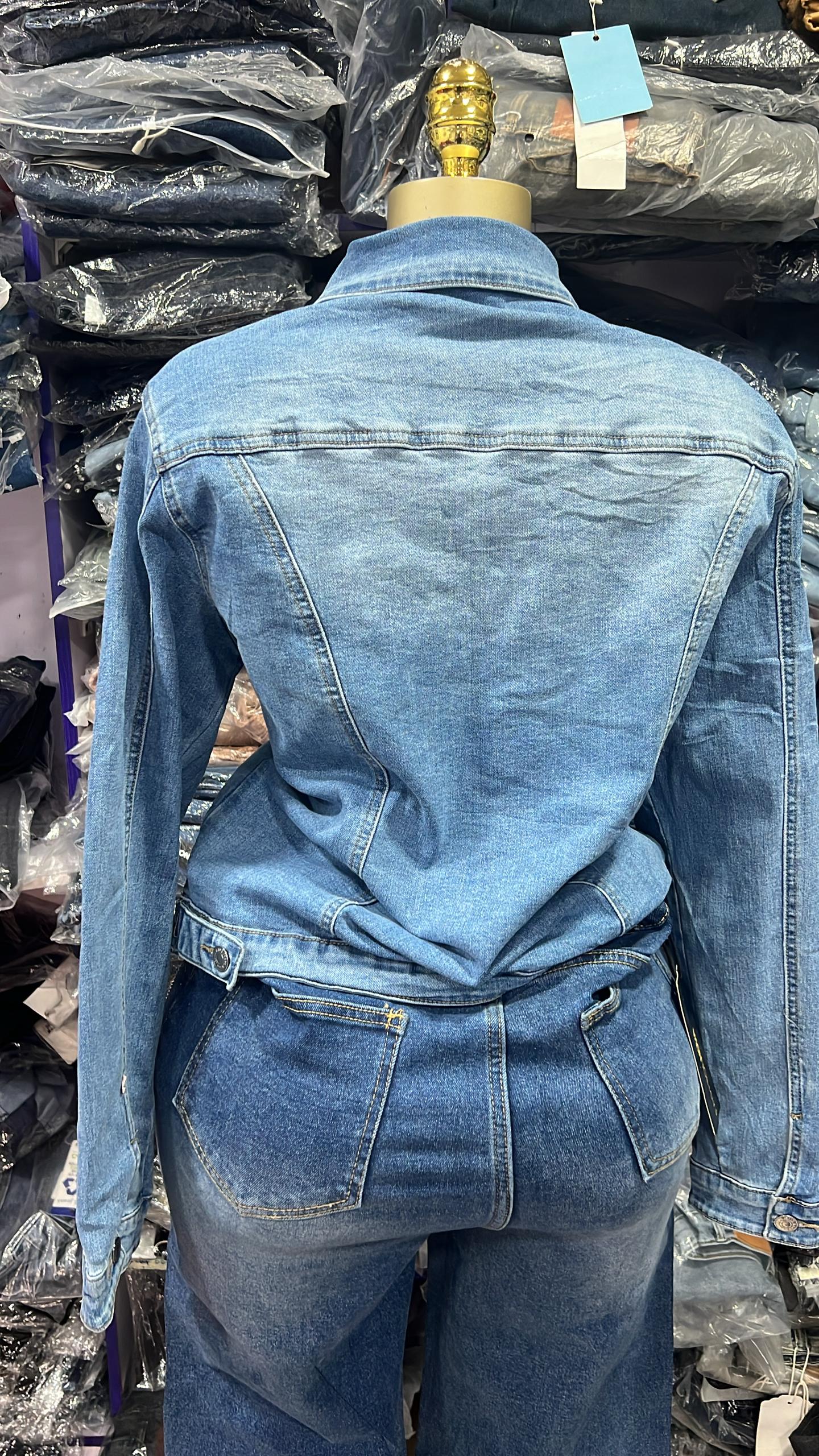 Stonewashed Long-sleeved jean jacket