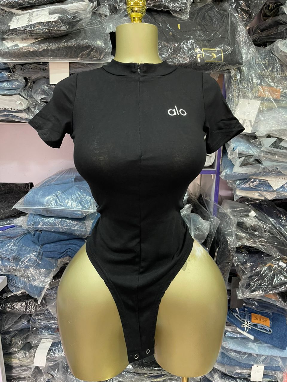 Alo pin down top 0378 size 6-16
