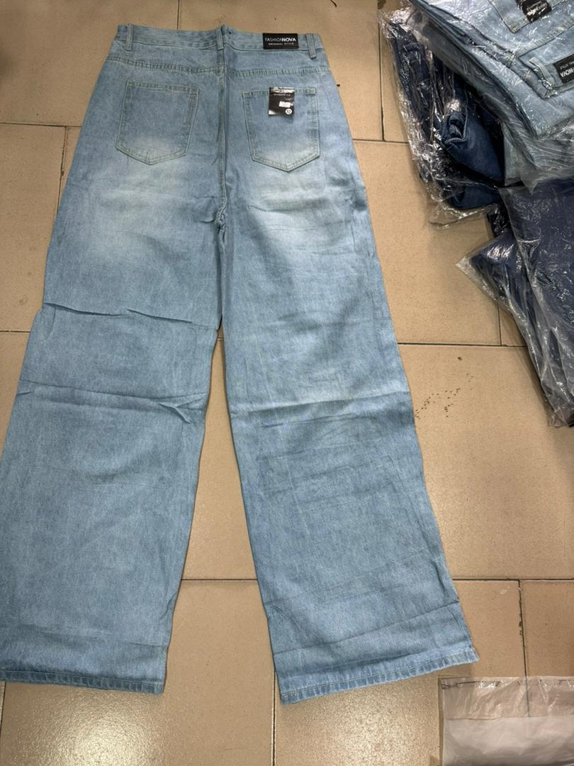 Ripped light blue boyfriend jean 1005