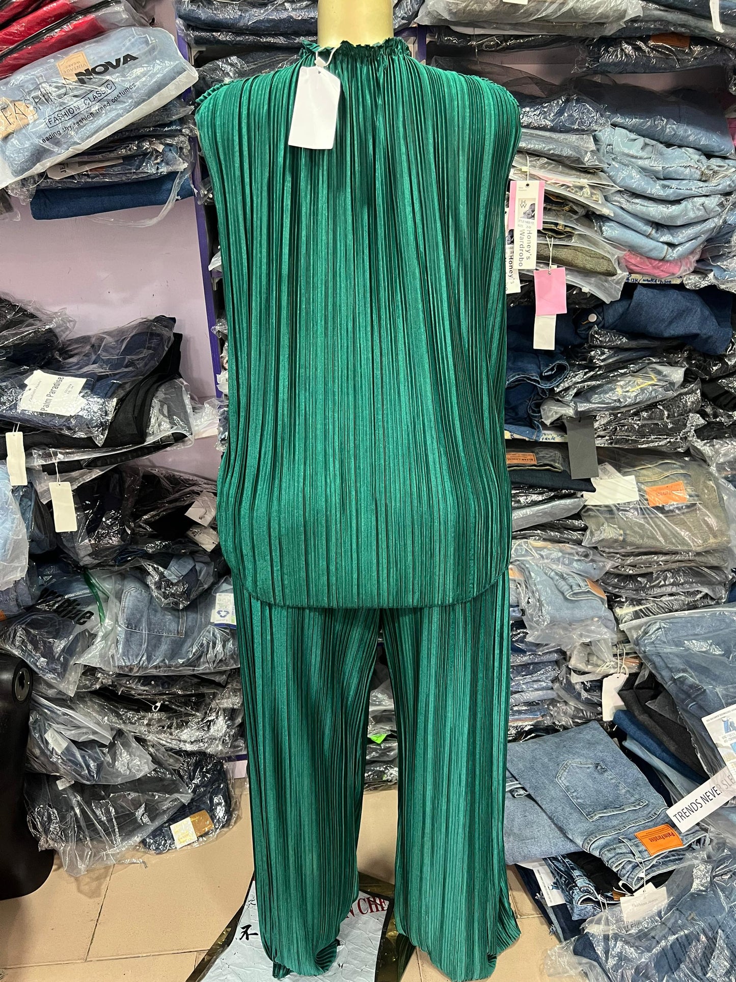 Sleeveless miyaki 2 piece 2326