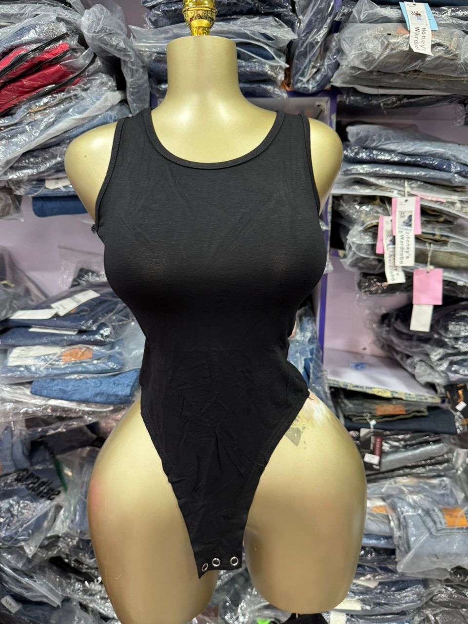 Sleeveless bodysuit size6-12