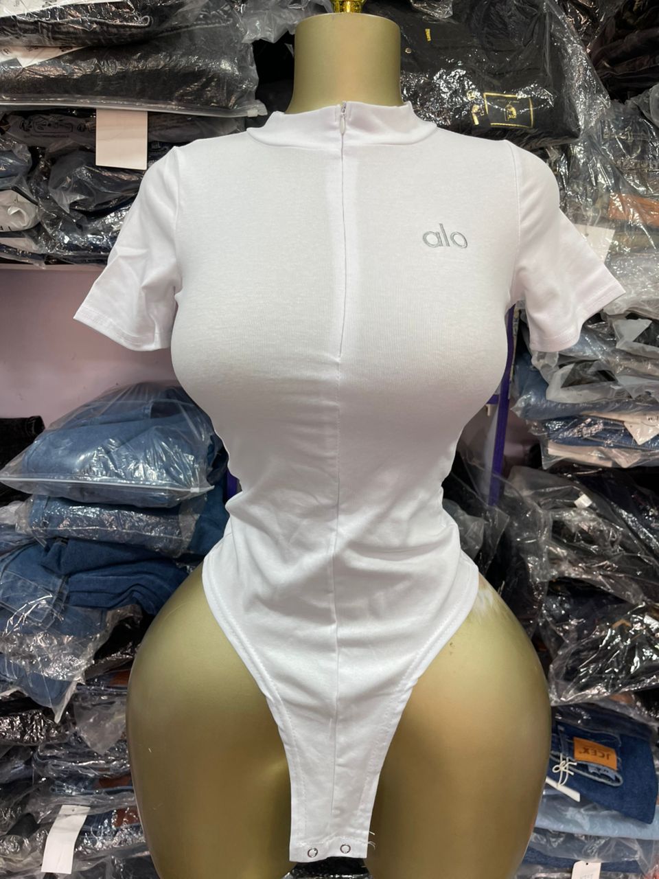 Alo pin down top 0378 size 6-16